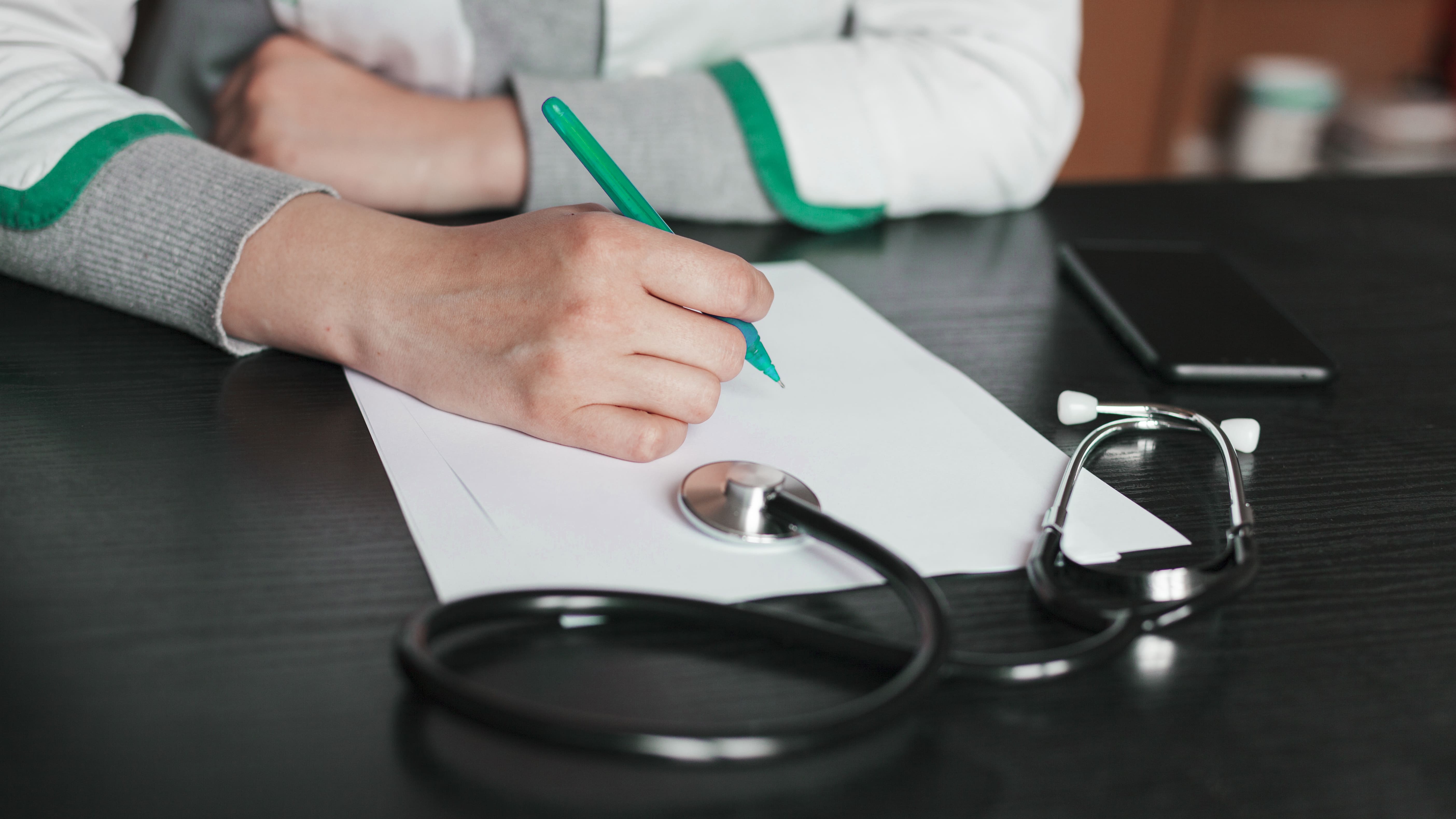 medical-staff-with-stethoscope