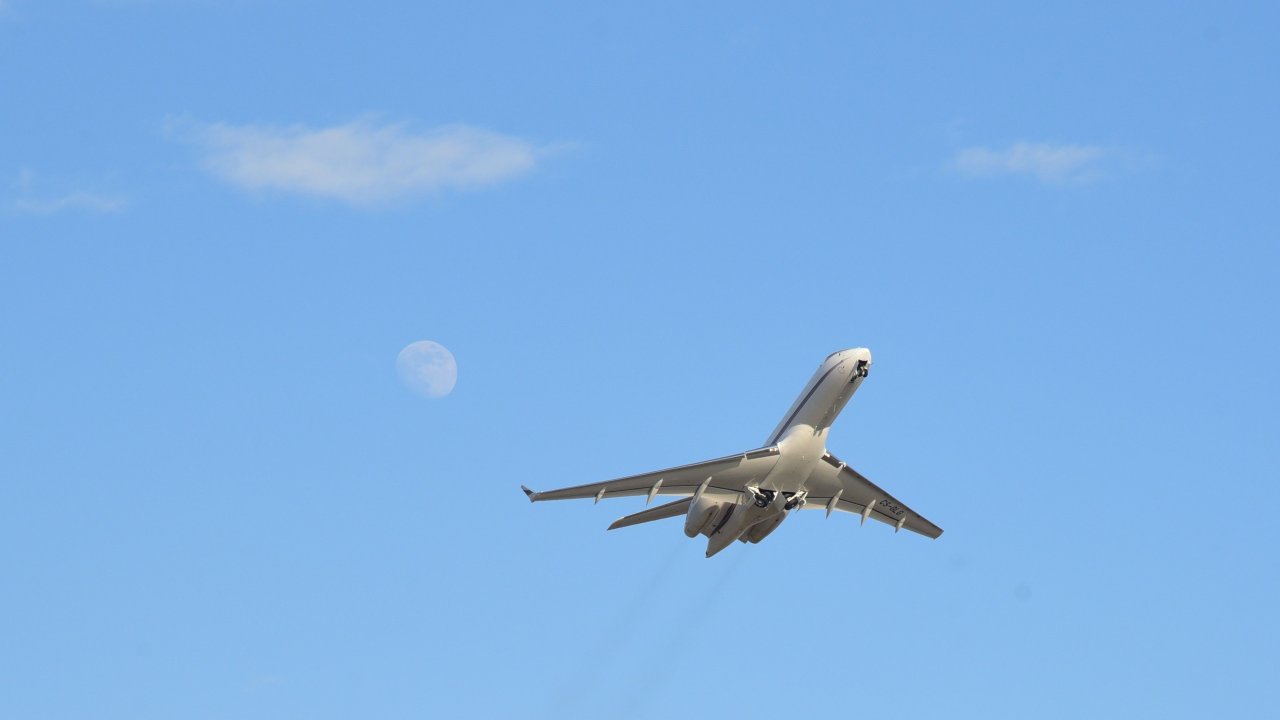pexels-planespotter-geneva-1877406873-30651627