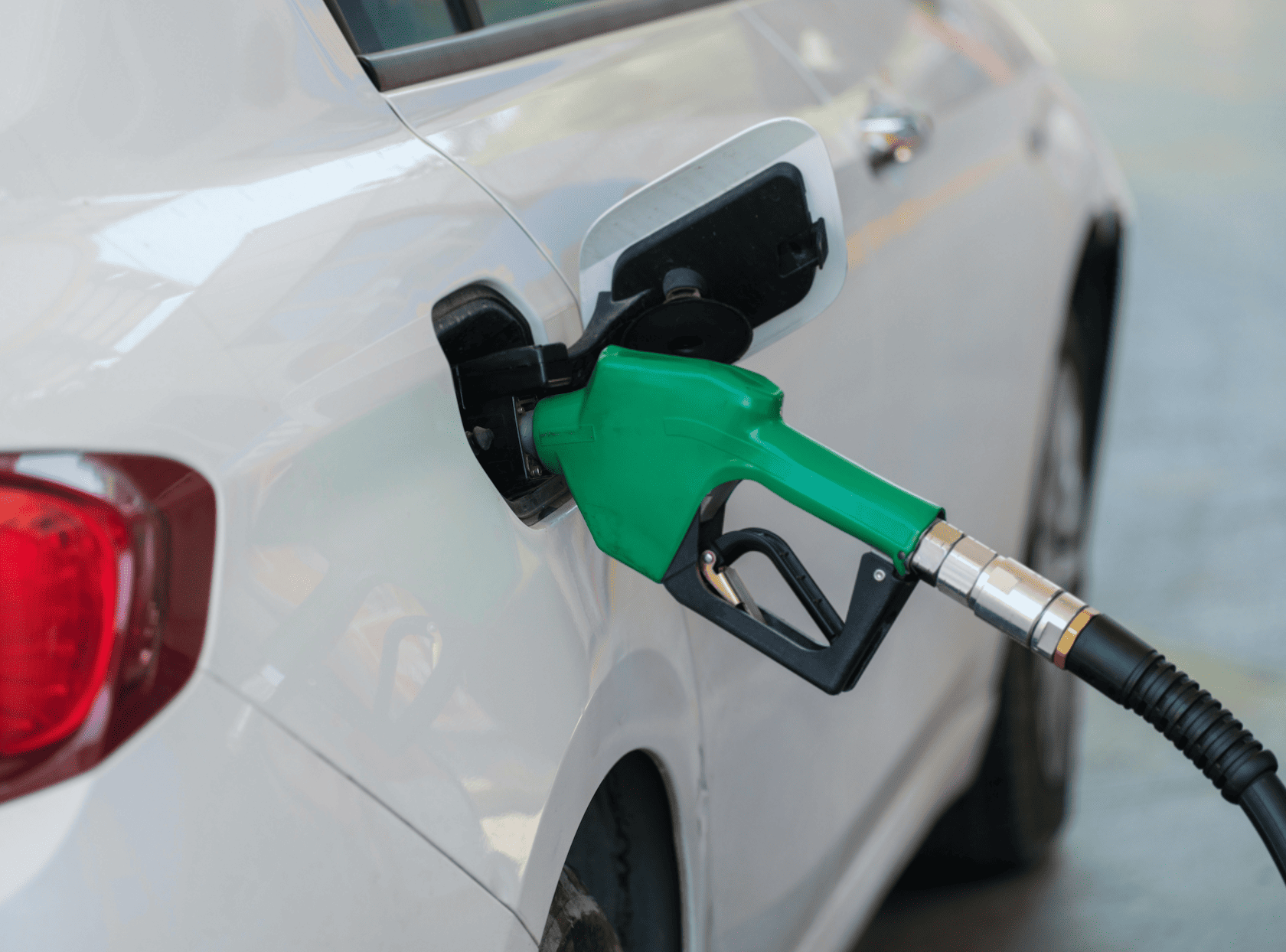 business__kazahstan-narastil-proizvodstvo-benzina-no-toplivo-stalo-dorozhe